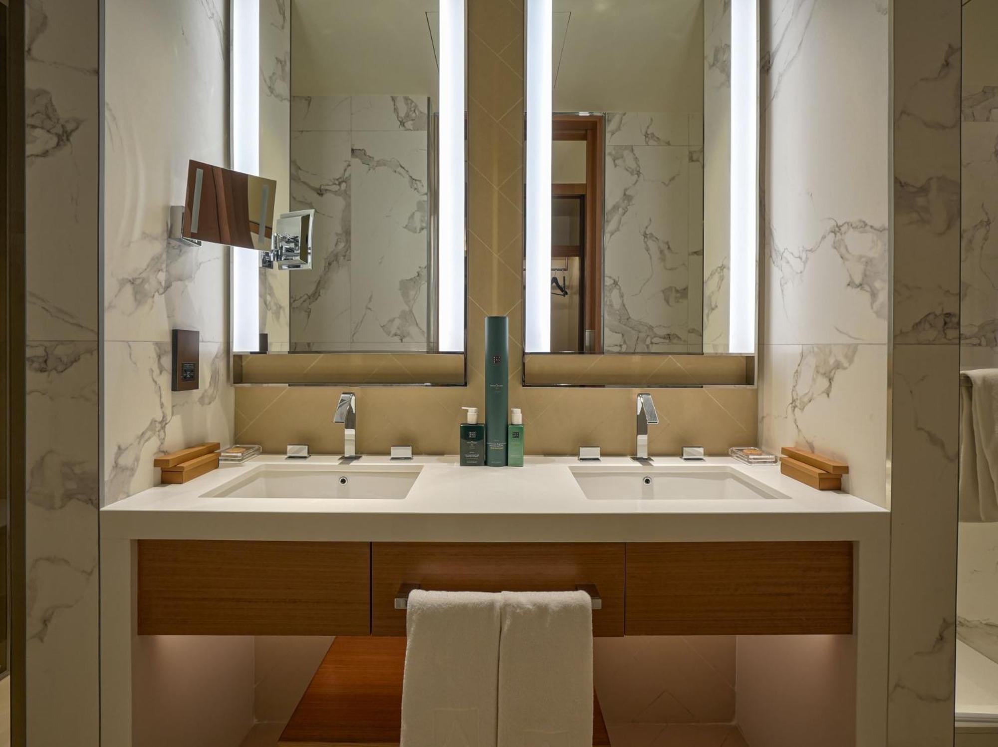 Venetian - The Address Residences Opera Apartment *