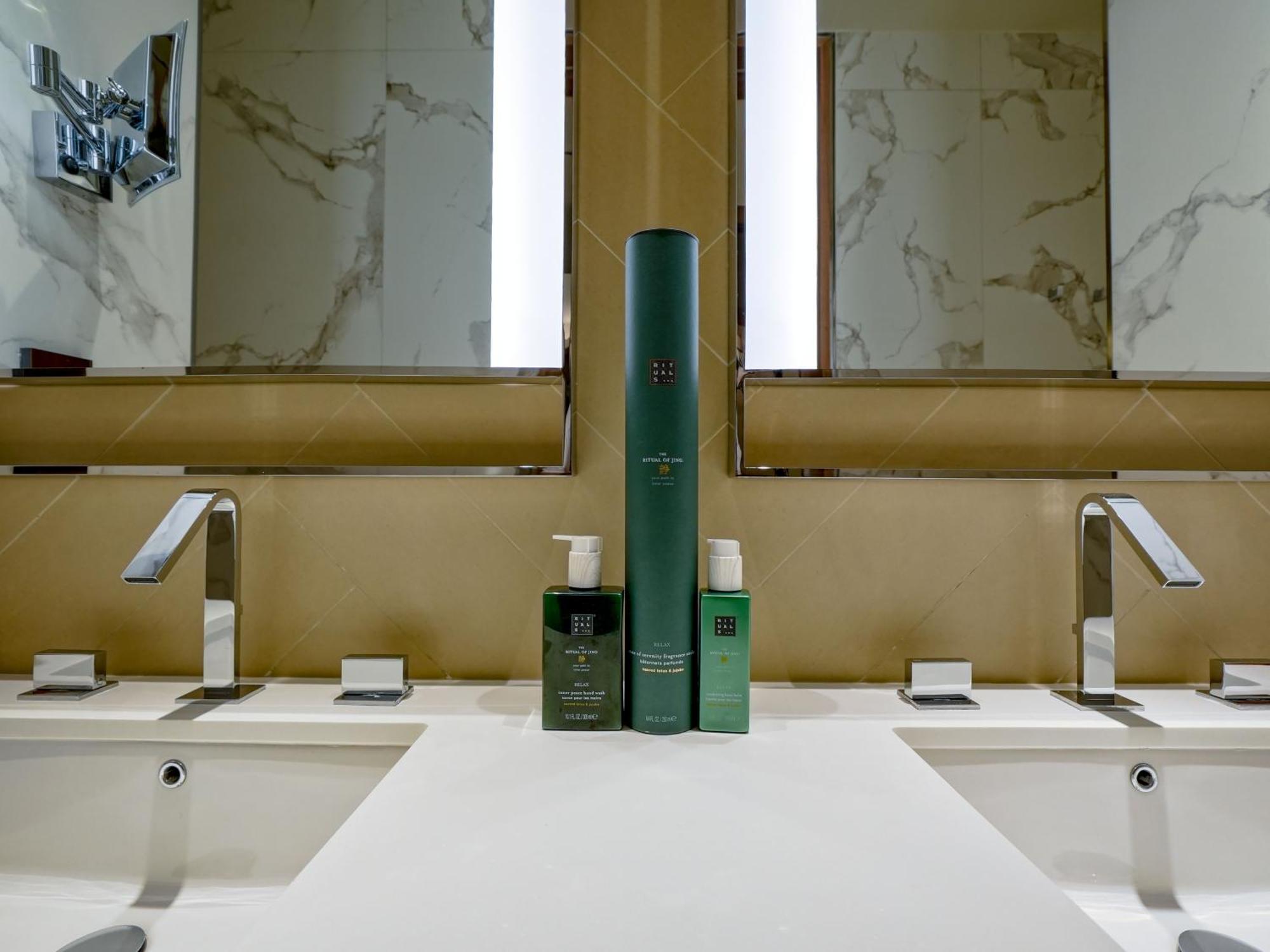 Venetian - The Address Residences Opera Apartment